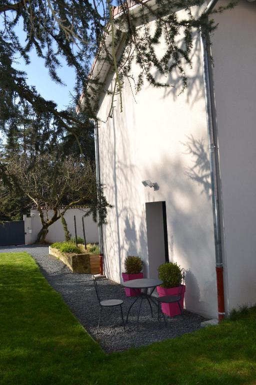 Demeure & Dependance - Chambres D'Hotes Depuis 2012 Tassin-la-Demi-Lune Exterior foto